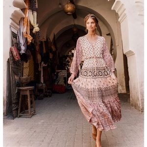 Sold elsewhere ❌ Spell lionheart gown